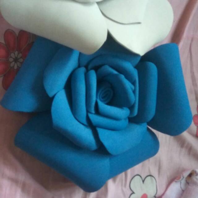 Bunga mawar spons karet