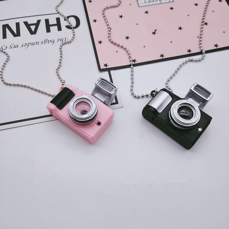 Kalung Liontin Kamera Lampu LED Fotoflash Gaya Korea Hip-Hop Retro Untuk Pria Dan Wanita