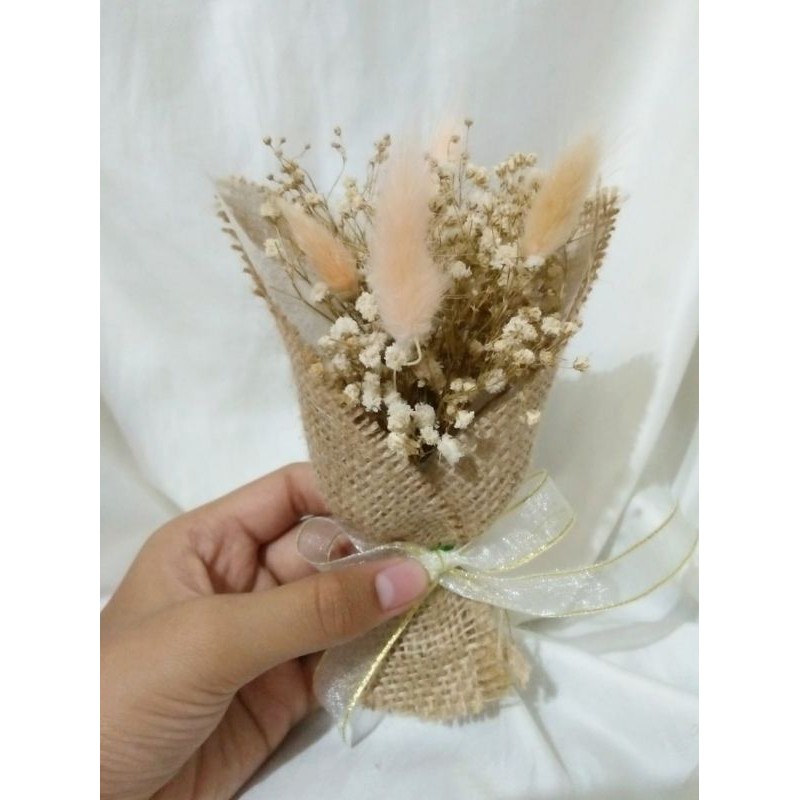 Lagurus babybreath bucket- mini bouquet (size 15-20)