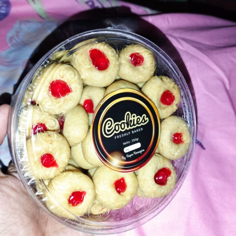 

KUE KERING COOKIES STROWBERY 250GR ENAK MURAH SAAT LEBARAN