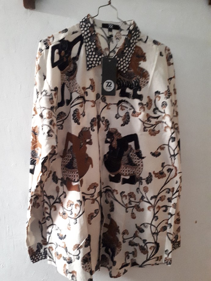 Kemeja Batik Pria Lengan Panjang Slimfit Premium Motif Wayang Warna Putih Tulang 724735 Cap 72