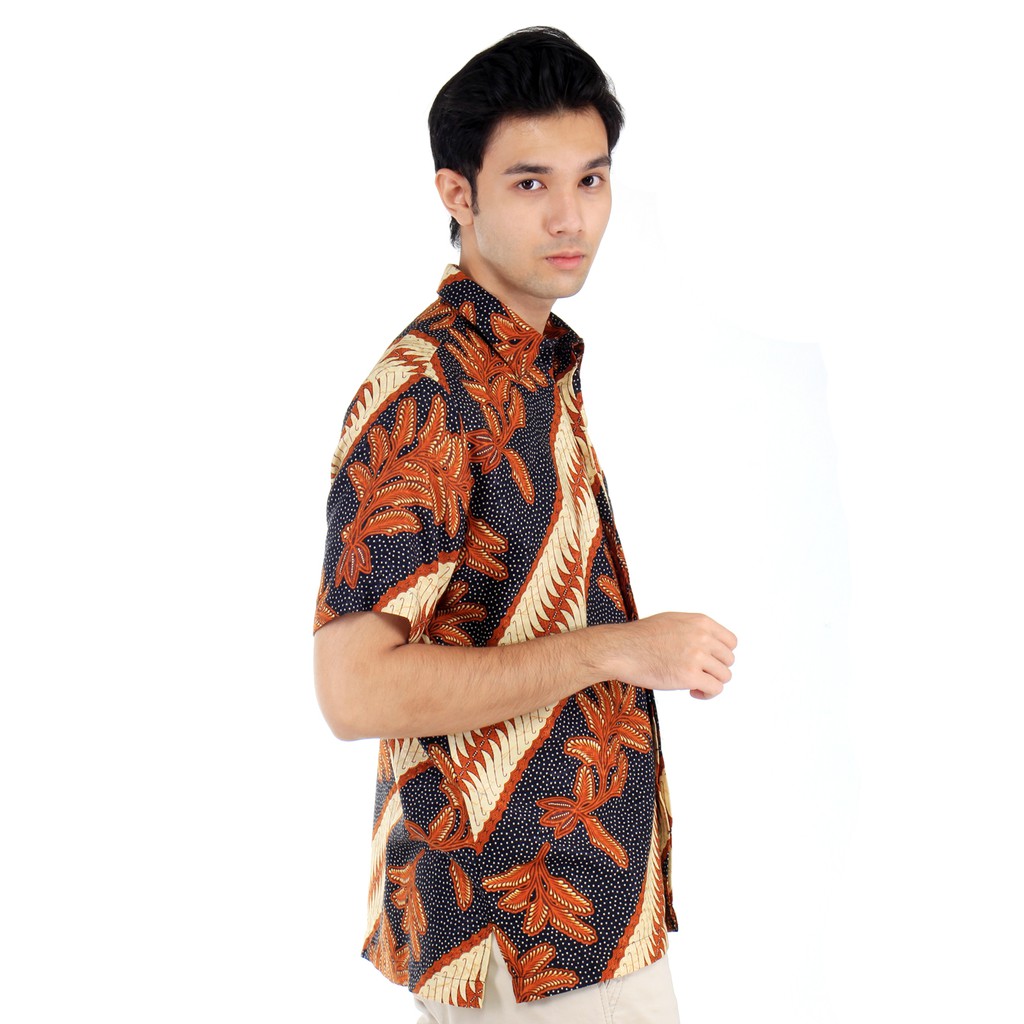 Serbuu Benhill Kemeja Pria Batik Sutra Dobby Lengan Pendek Maroon Dan Hitam Motif 25063-36231