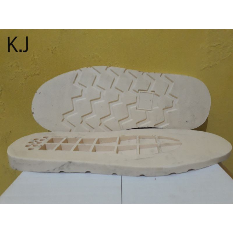 Outsole Karet_Sole Karet potong 032 warna hitam,putih crem dan pentil