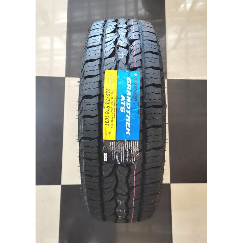 Ban Dunlop 225/70 R16 AT5 Vitara Triton