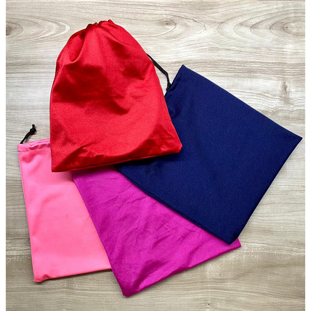 pouch serut serbaguna untuk kosmetik/kunci/adaptor/headphone dll ukuran besar dan kecil