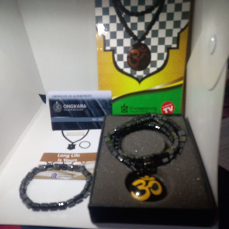 Kalung Kesehatan Liontin Om Kara dan Gelang Kesehatan