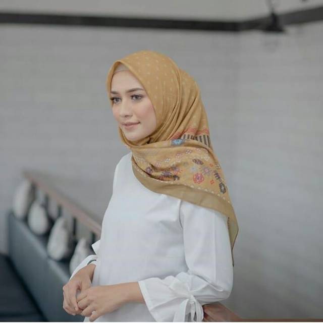 Kinaya ella hijab voal printed scarf by kinaya.id