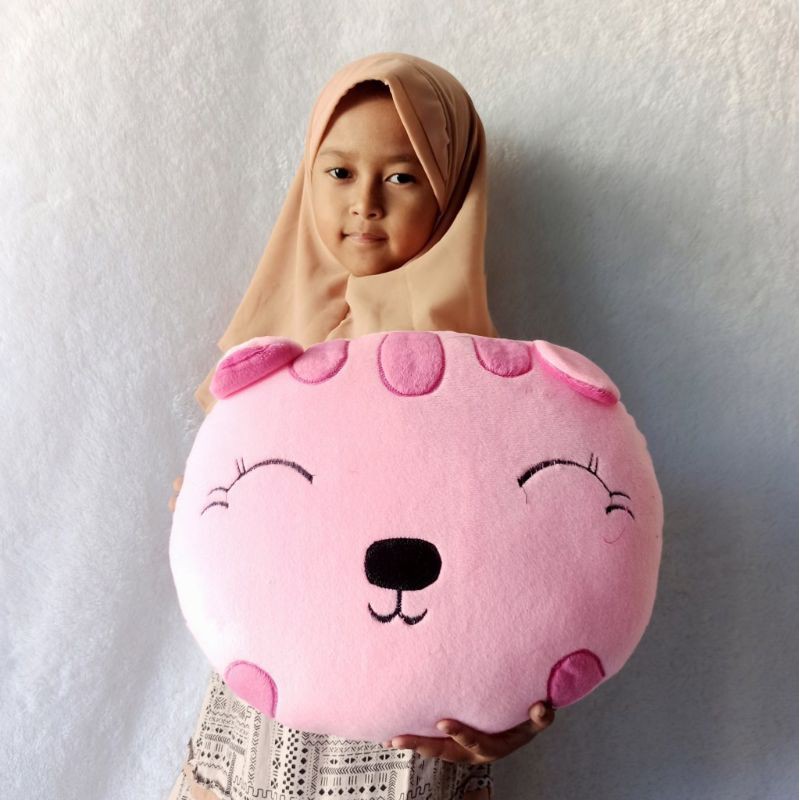 boneka bantal kepala karakter kucing cantik