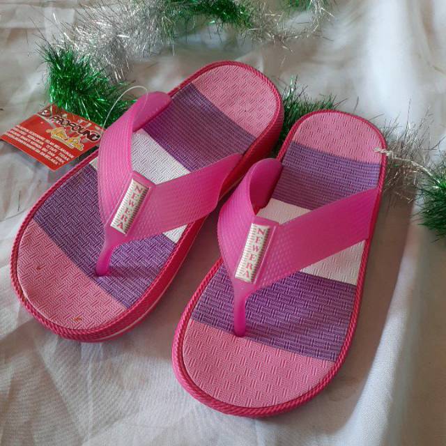  Sandal  plastik  anak wanita tanggung NEW ERA SIZE 31 35 