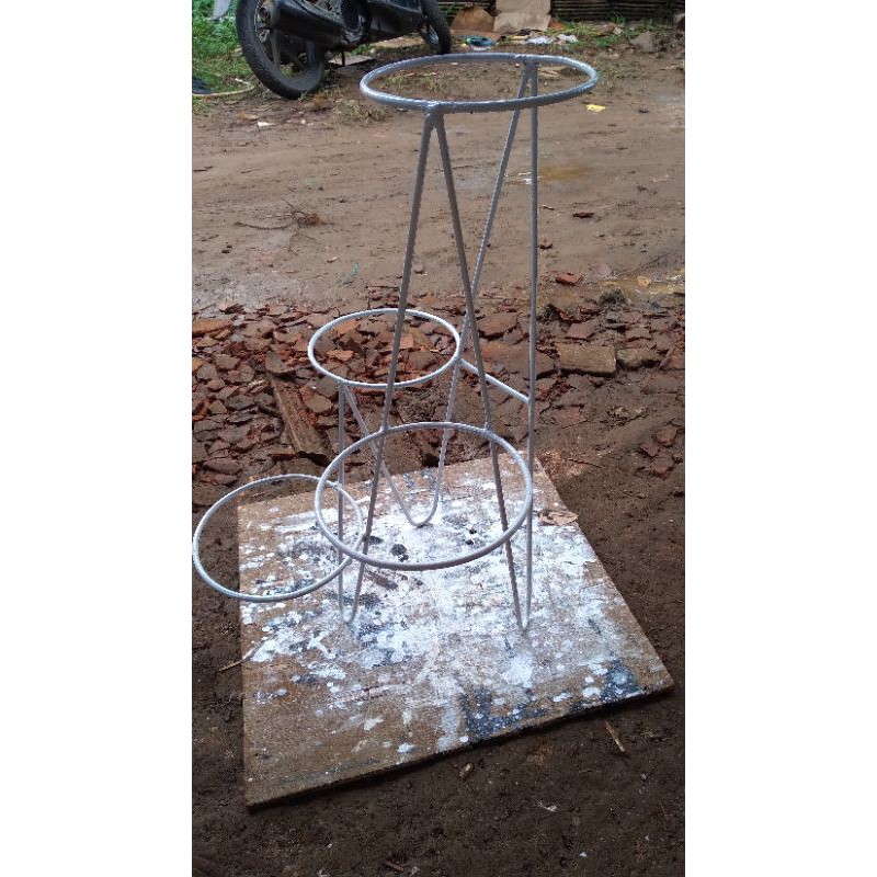 Standing Pot 4 lobang, tinggi 60cm