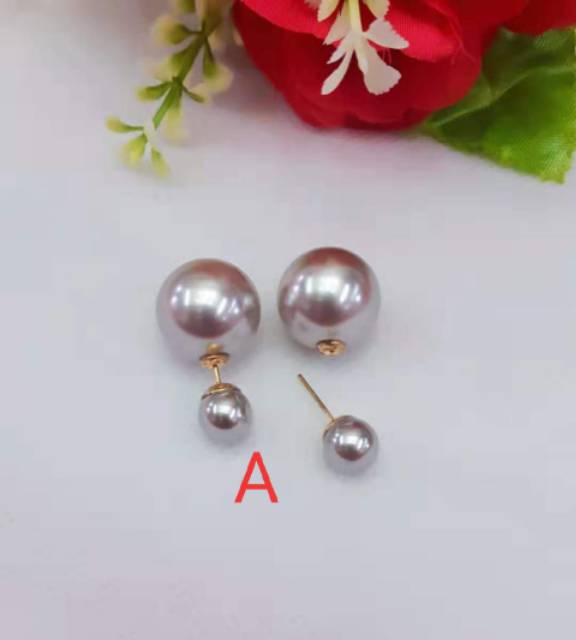 Anting anting warna