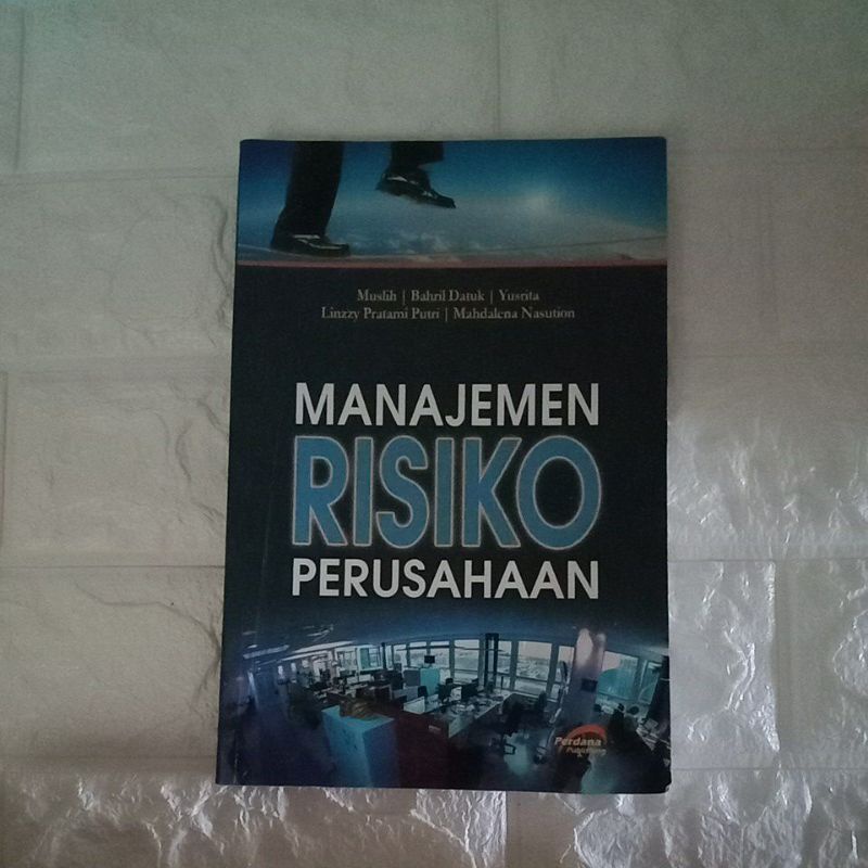 buku manajemen risiko perusahaan