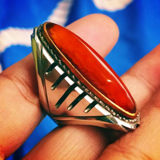 BATU CINCIN PANDAN MERAH RUDAL