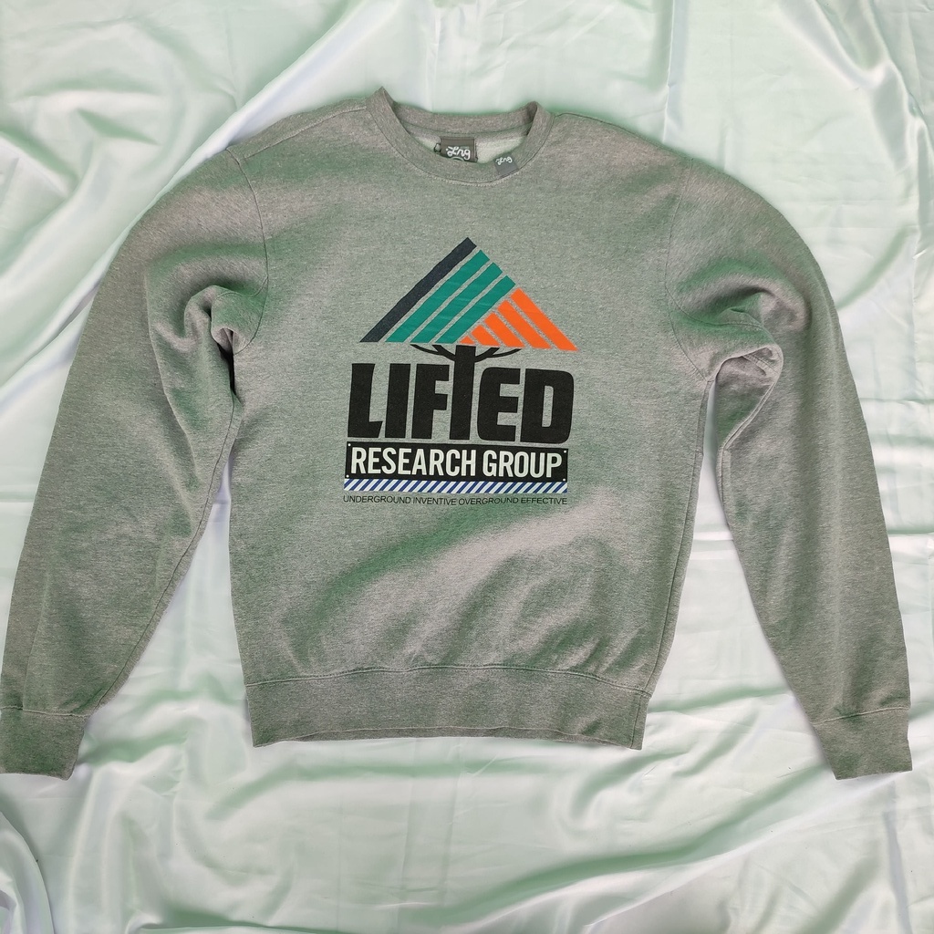 Crewneck Lifed Size M - Sweater Pria Wanita - Pakaian Bekas Murah Layak Pakai