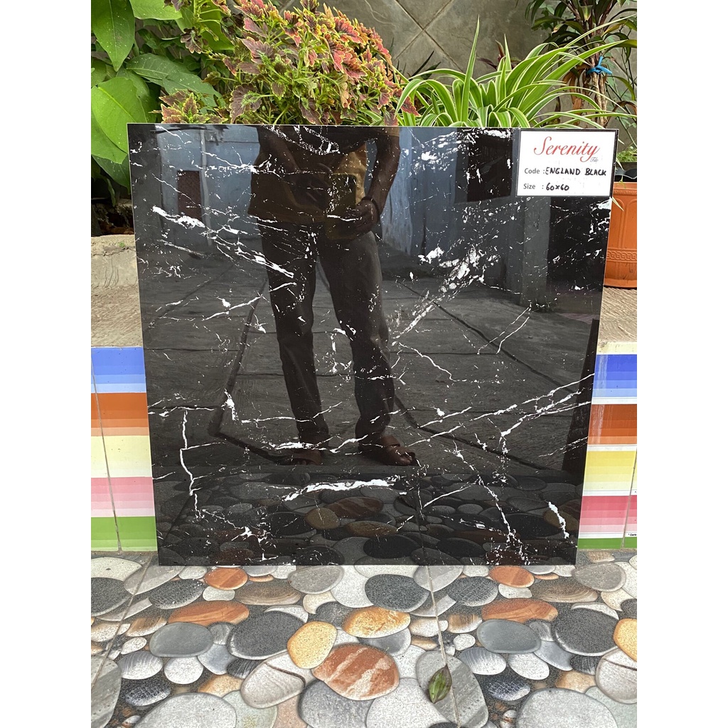 GRANITE LANTAI 60x60 ENGLAND BLACK / SERENITY / GLOSSY