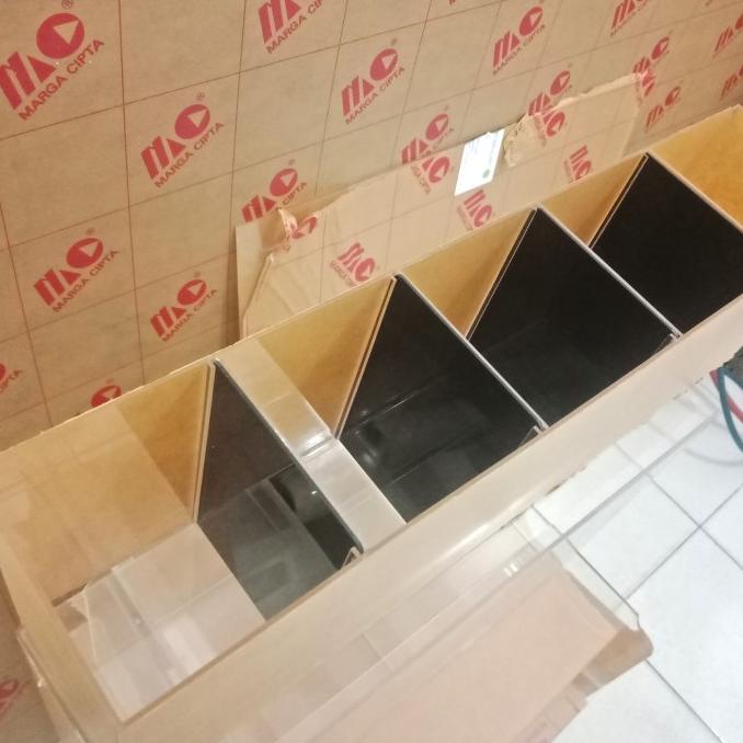 Aquarium Soliter Acrylic 5 Ruang [50X10X15] Dobel Sekat
