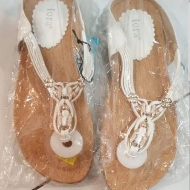 Sandal jepit wanita merk austin