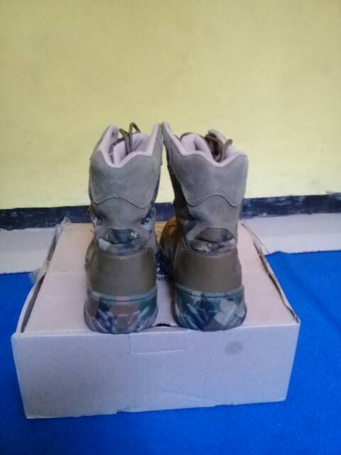 Sepatu pdl kostrad merk weba