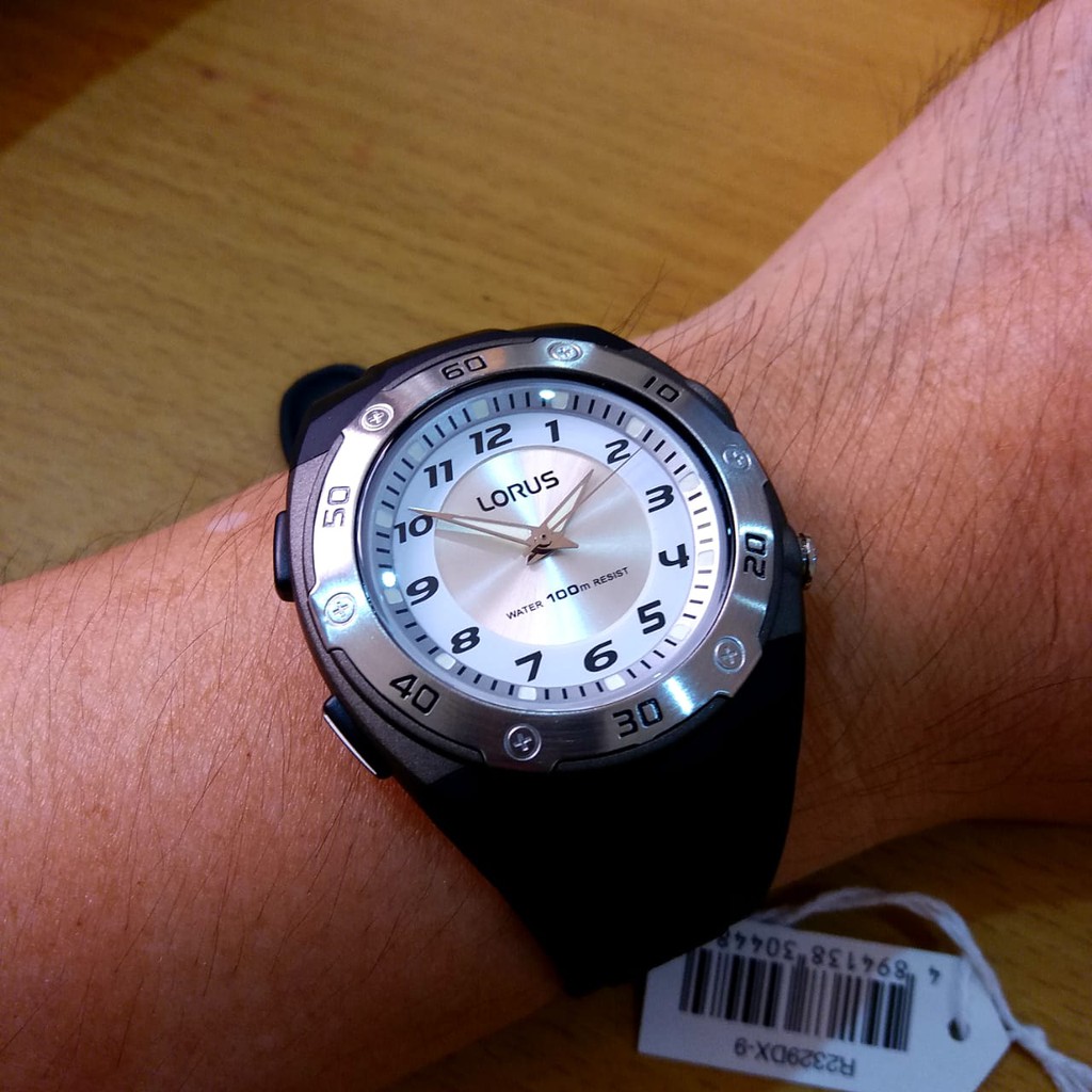 JAM TANGAN PRIA LORUS SPORT R2329DX-9 BLACK WHITE RUBBER ORIGINAL