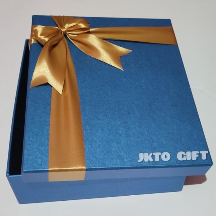 

Best Product!!! Kotak Kado/Gift Box Ukuran 30*25*8 Cm - Paling Diminati