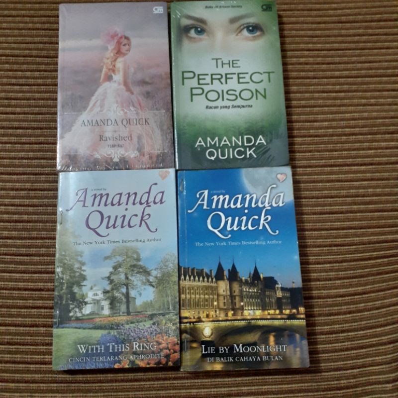 Paket Novel Amanda Quick ( Dapat 4 Novel)