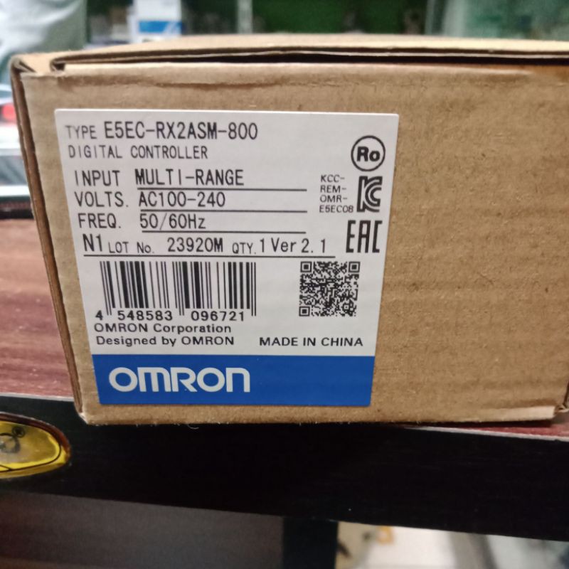 TEMPERATURE CONTROLLER OMRON E5EC-RX2ASM-800/E5EC-RX2ASM-800 OMRON ORIGINAL