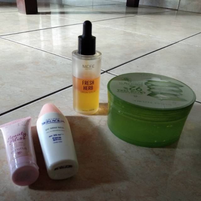 Preloved Skincare Nacific Fresh Herb Serum, SkinAqua Sunscreen&Emina Beauty Bliss