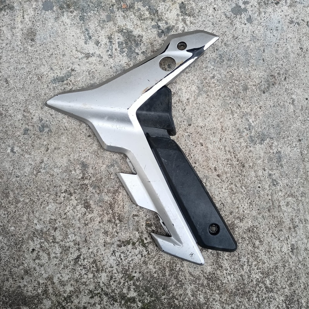 Pivot Honda CS1 Sebelah Kiri Original