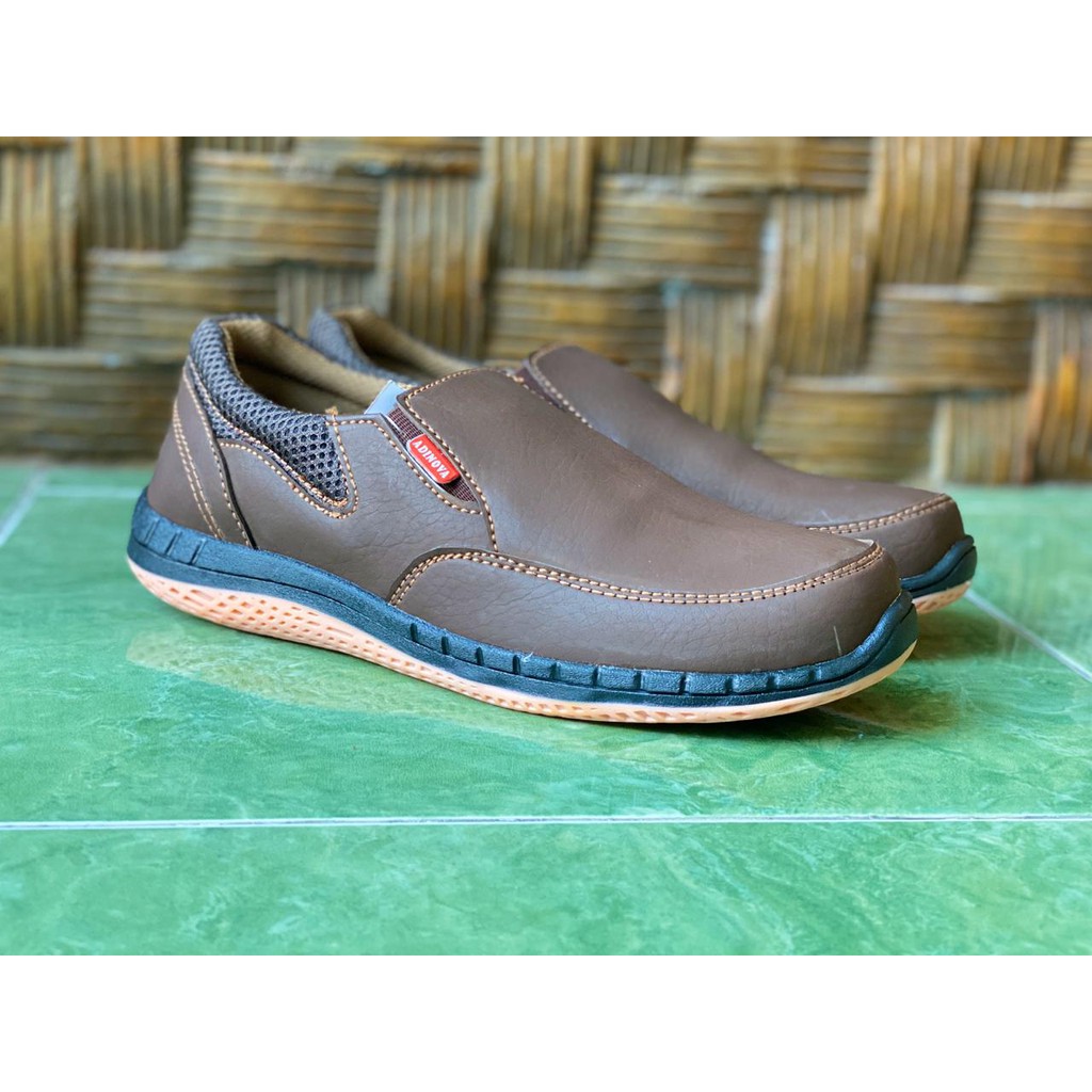 Sepatu Kulit Pria Slip On Casual