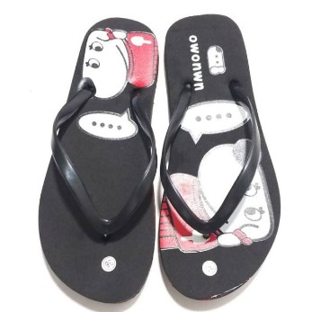 Sandal jepit wanita motif Snoopy