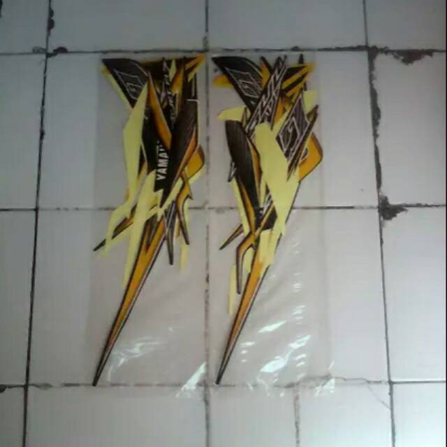Striping Mio soul GT 2013 hitam kuning