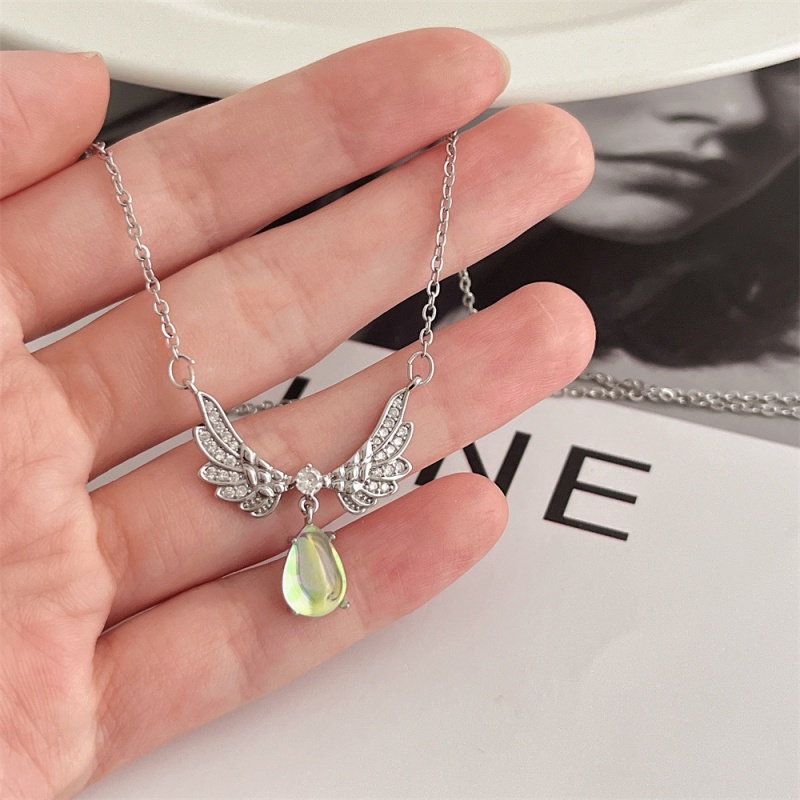 Kalung Rantai Klavikula Hias Liontin Sayap Malaikat Bahan Moonstone