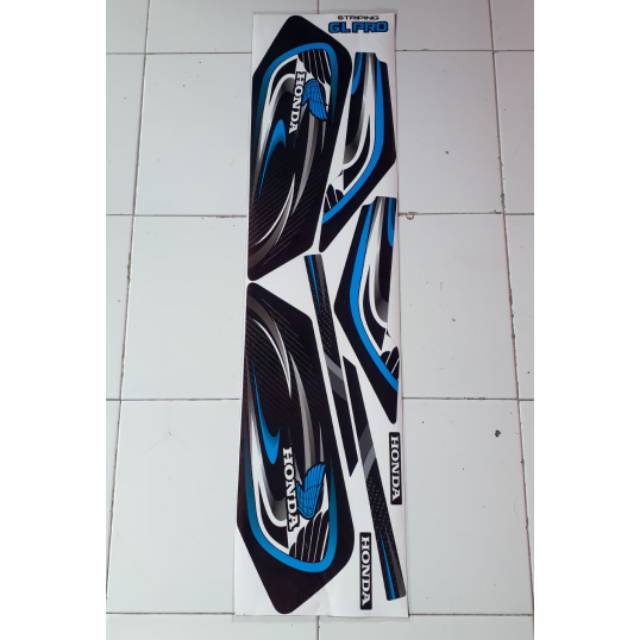 Striping sticker variasi gl pro biru putih