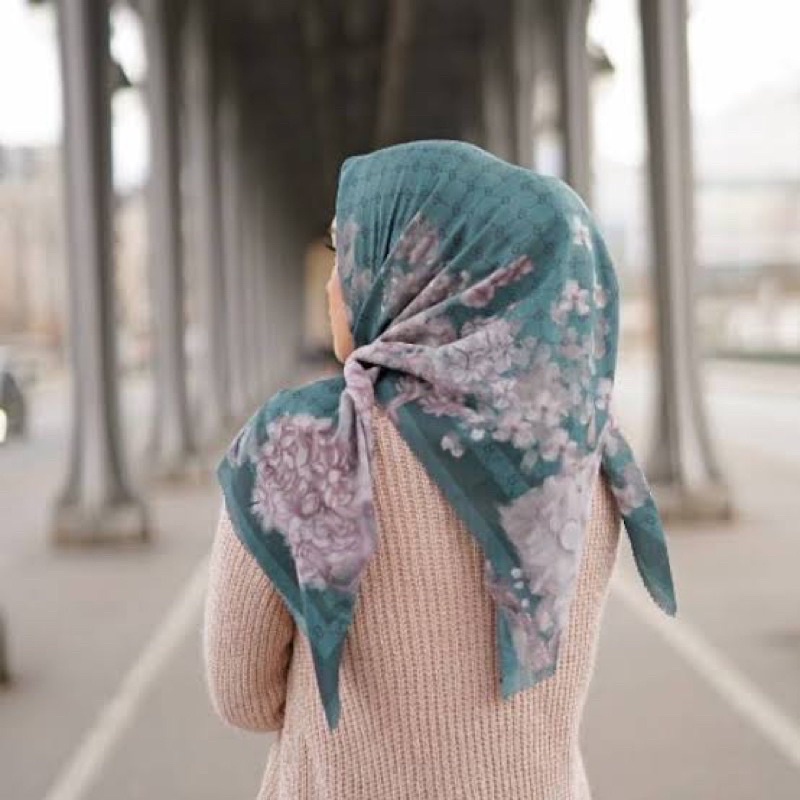 buttonscarves hydrangea in verte