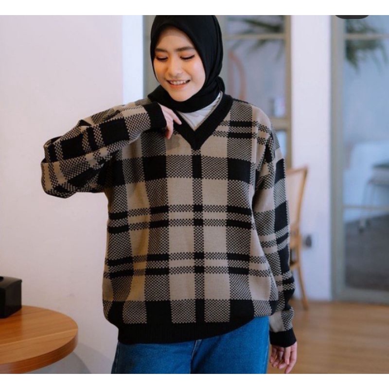 sweater rajut Kinan motif Tartan 7 gauge