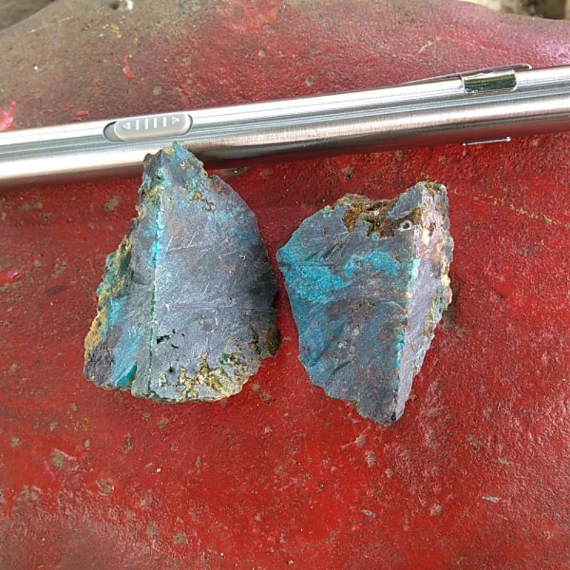 016 Batu Bacan Bahan/Rough Majiko Kristal