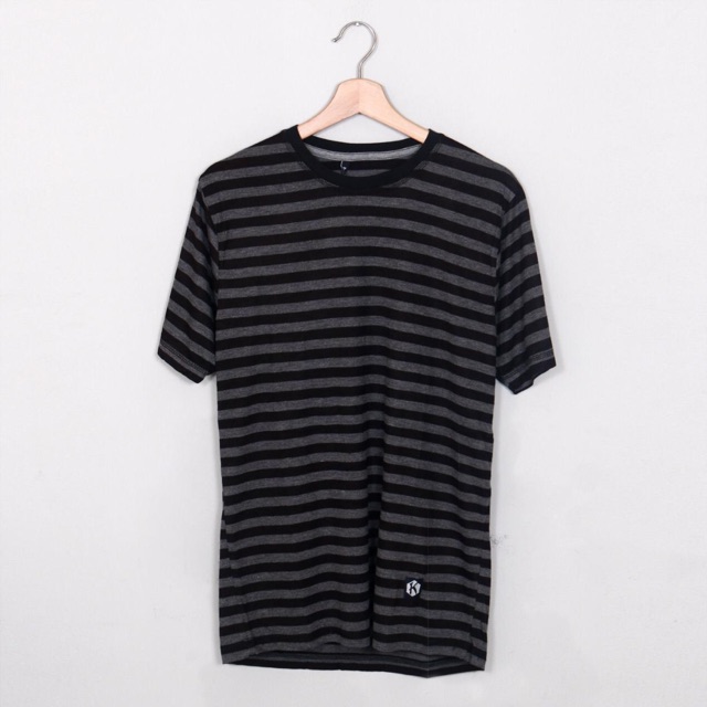 KAOS PRIA ADEM BAHAN LEMBUT