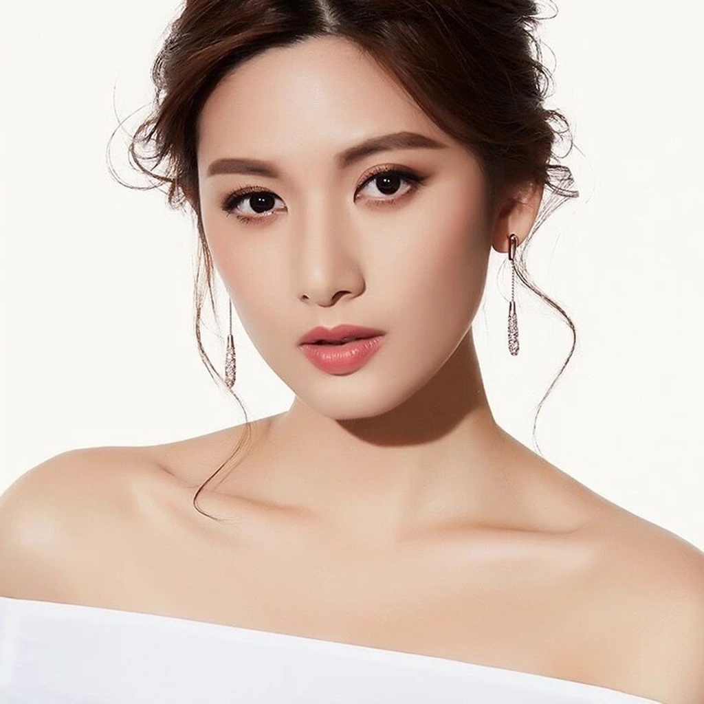 Hu Hu Hu Hu Hu Alat Bantu Pasang Kacamata♡ 1 Pasang Anting Rantai Panjang Bentuk Kolom Aksen Berlian Imitasi Untuk Wanita