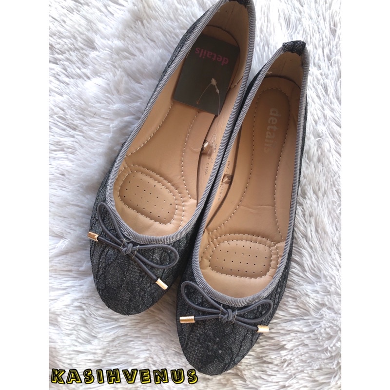 SEPATU FLATS DETAILS SALE