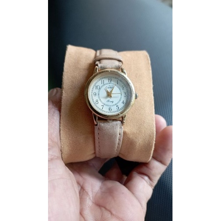 jam tangan classic cartier size cewek