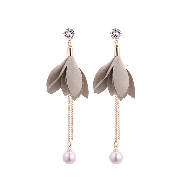 LRC Anting Tusuk Fashion Leaf Shape Decorated Earrings