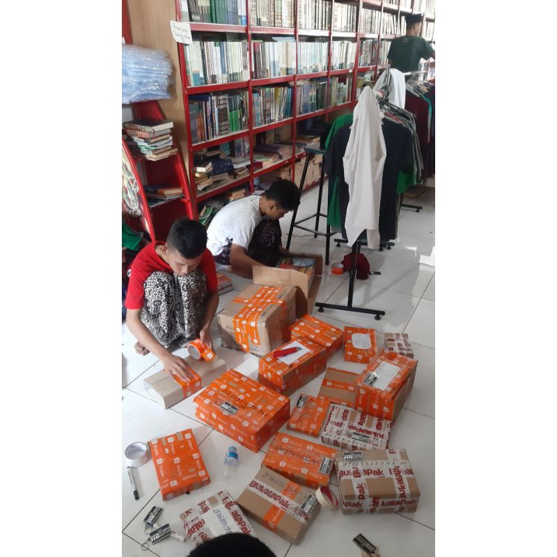 NEW PRODUK FIQIH KLASIK JILID 1 DAN 2 / SEPAKET / FIKIH KLASIK / TERJEMAH FATHUL MUIN LIRBOYO PRESS