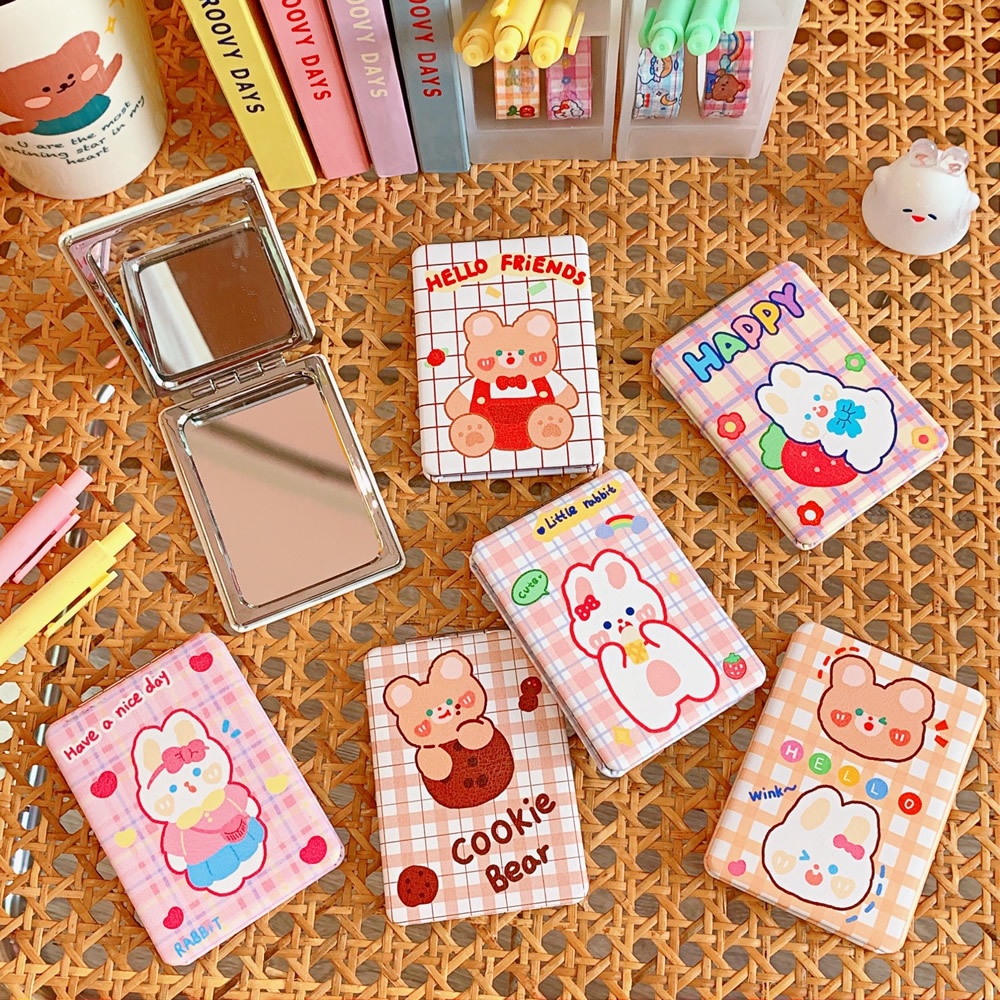 Kaca Cermin Travel Bulat / Kotak Lipat 2 Sisi Portable Mini Hand Mirror Pocket Berkualitas Motif Karakter Korea Animasi Kartun Cermin Rias Make Up Mini Kaca Pembesar Lucu Cute Double-Sided Mirror