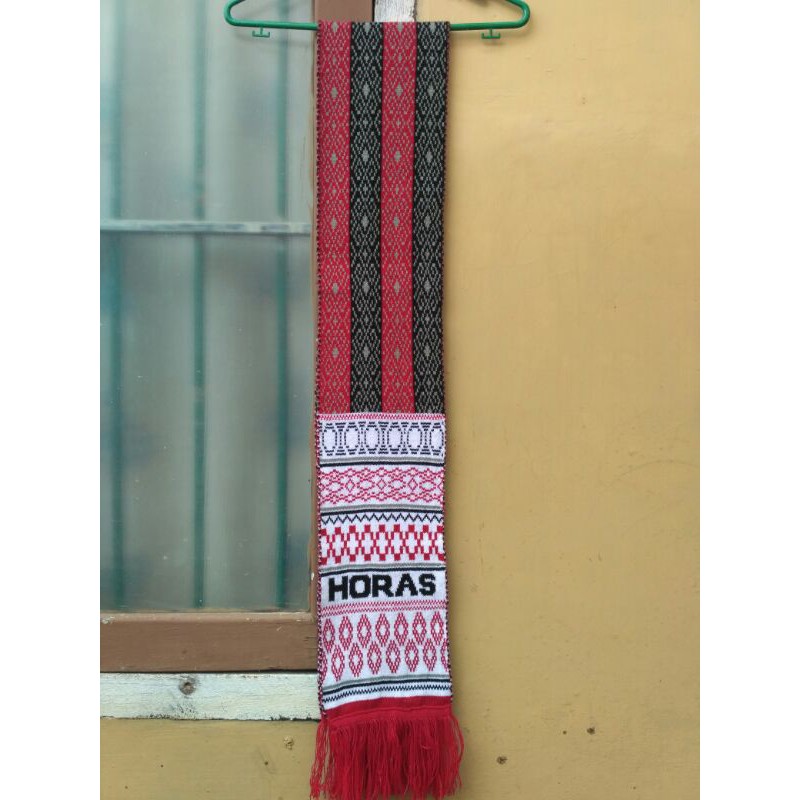 syal batak rajut motif ulos