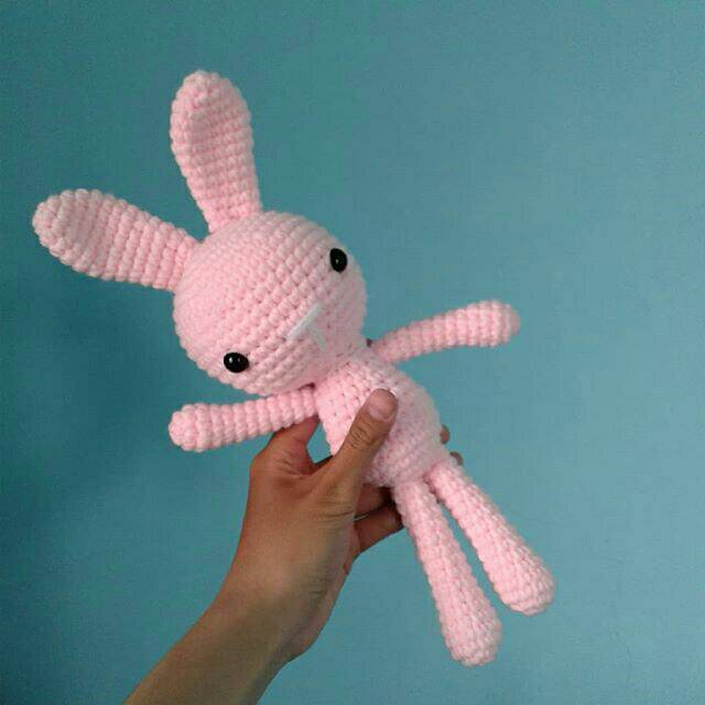 Pink bunny boneka rajut bahan lembut