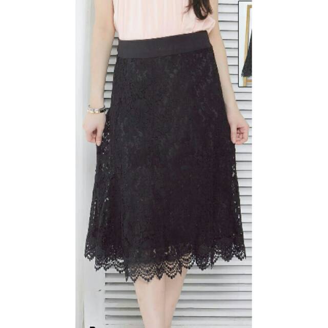 Rok Hitam Renda LMK