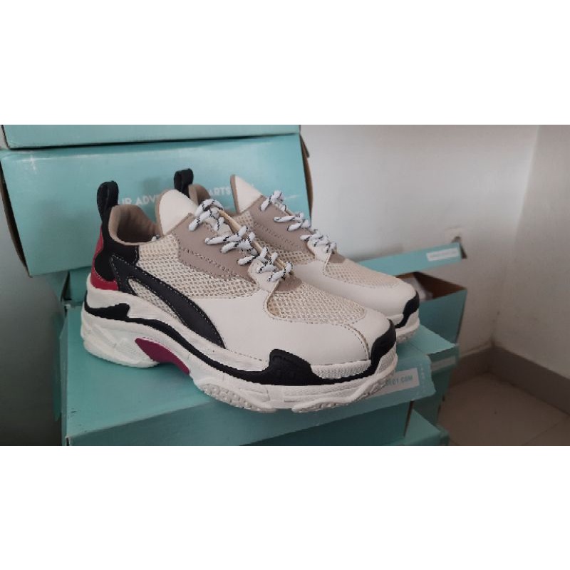 KRONIKEL PROJECT- TRIPELA