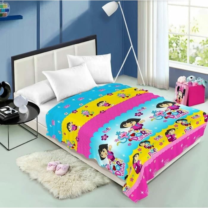 selimut bulu halus motif dora / selimut anak
