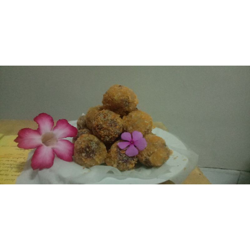 

Bolaubi ungu crispy/bola ubi ungu isi coklat dan keju /bola ubi frozen/ frozen food bekasi/