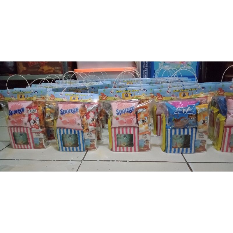 

paket snack dan souvenir mug custom